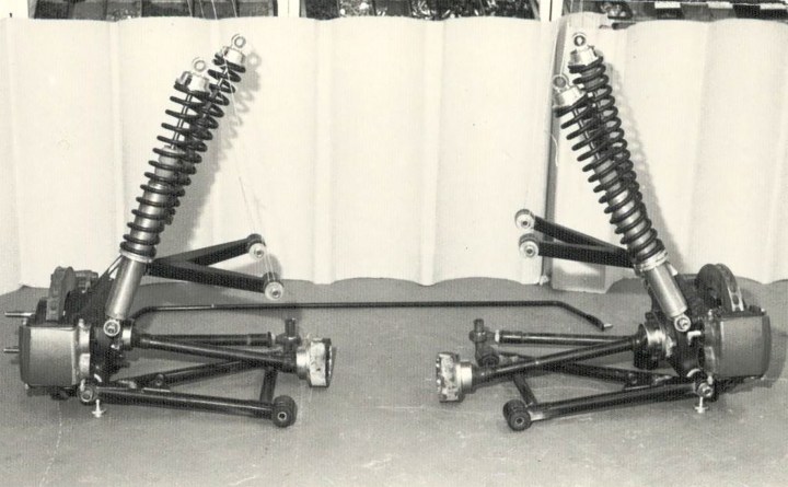 The RS200 rear drivetrain with double shock absorbers fitted.