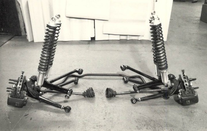 The RS200 front drivetrain with double shock absorbers fitted.